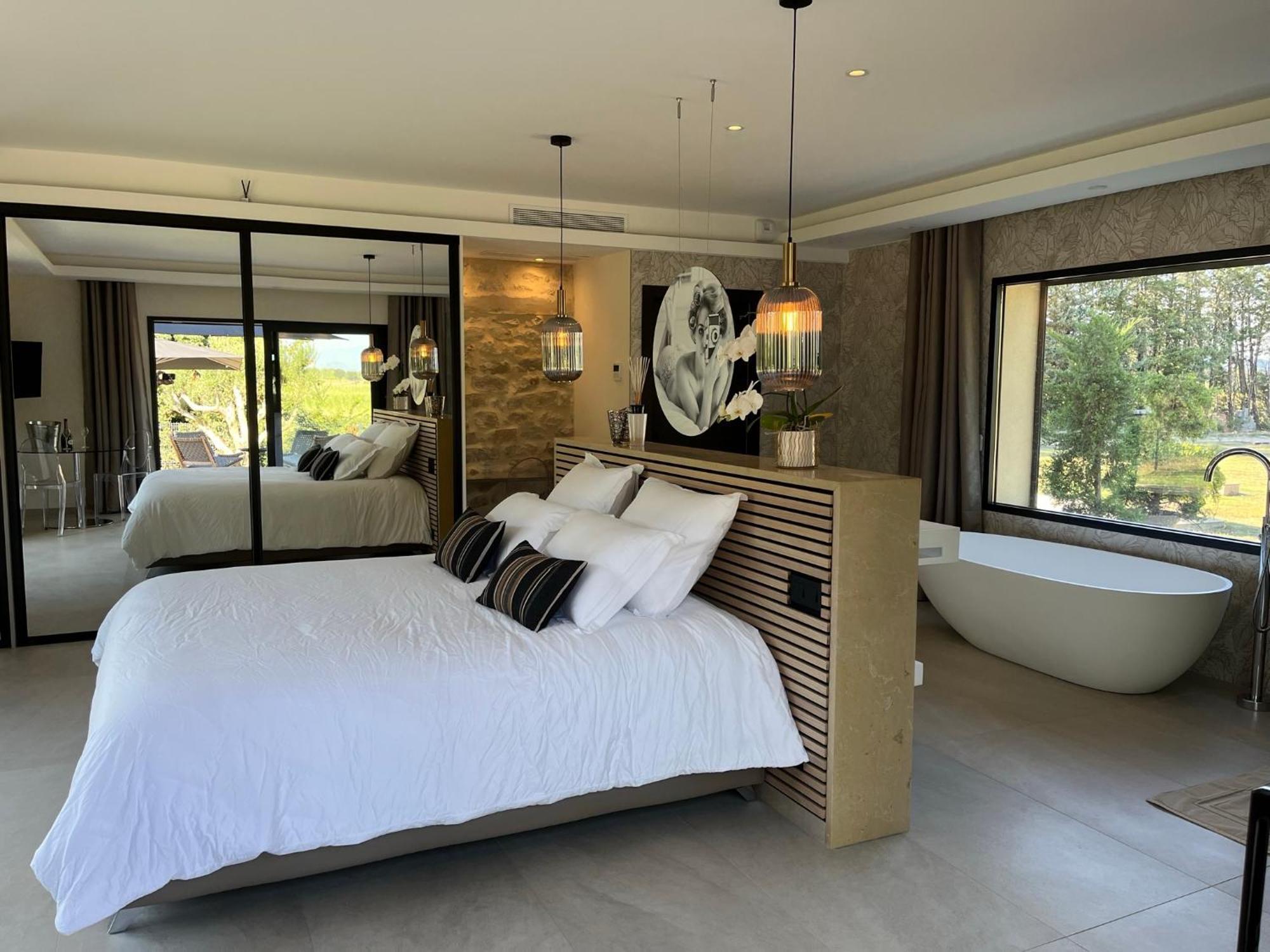 Domaine De La Franquette By Bridget & Pascal - Piscine Chauffee & * Caderousse